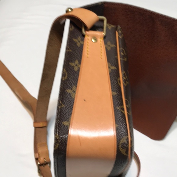 LV shoulder bag in excellent condition. - Picture 10 of 16